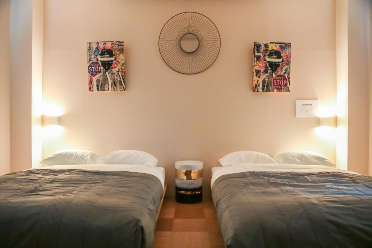 D3 Hotel Gallery3 Osaka Bagian luar foto